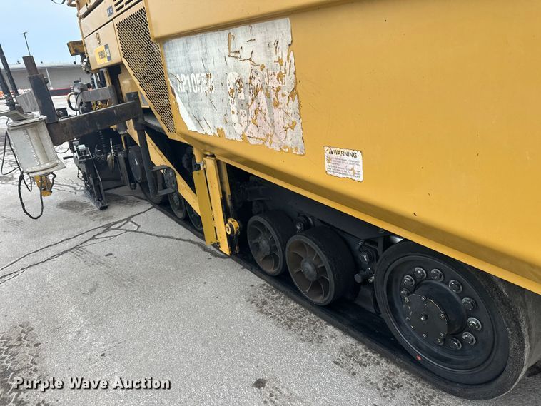 image for item FK1578 2010 Caterpillar AP1055D paver