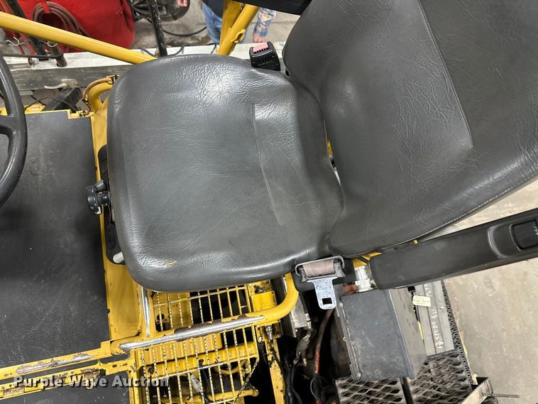 image for item FK1578 2010 Caterpillar AP1055D paver