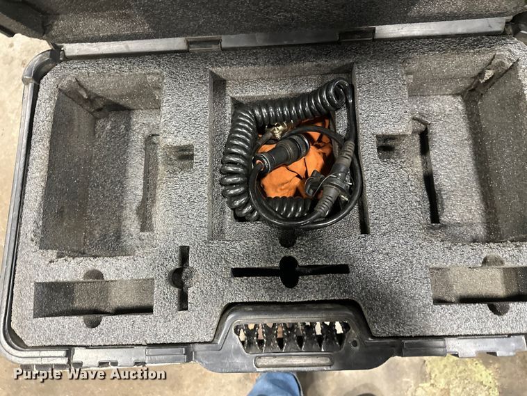 image for item FK1578 2010 Caterpillar AP1055D paver