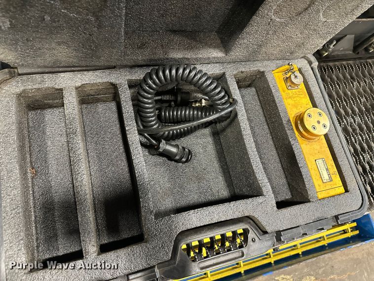 image for item FK1578 2010 Caterpillar AP1055D paver