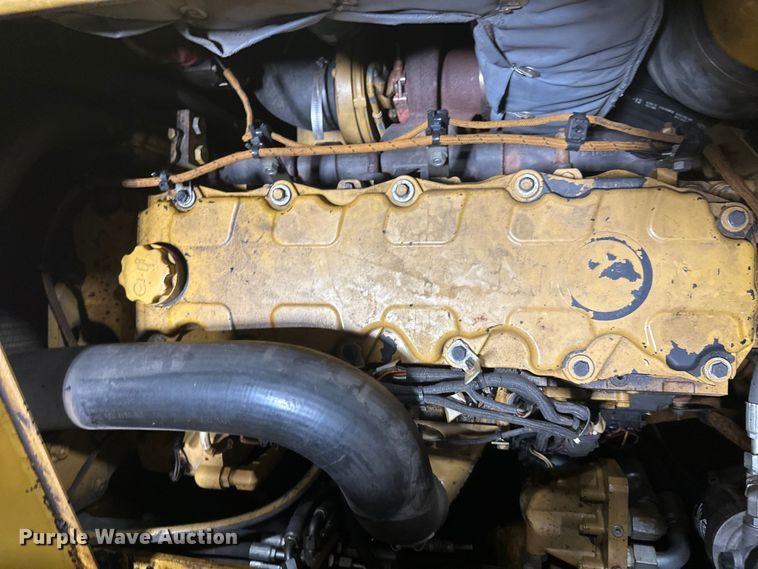 image for item FK1578 2010 Caterpillar AP1055D paver