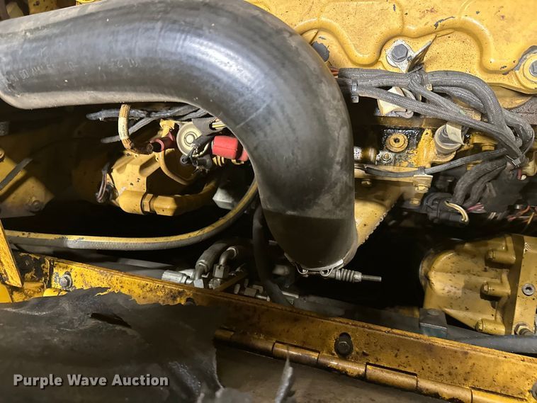 image for item FK1578 2010 Caterpillar AP1055D paver