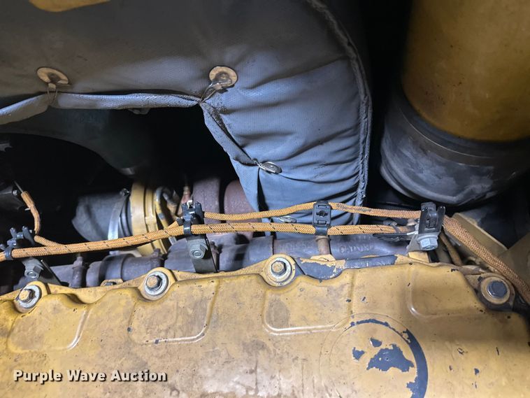 image for item FK1578 2010 Caterpillar AP1055D paver