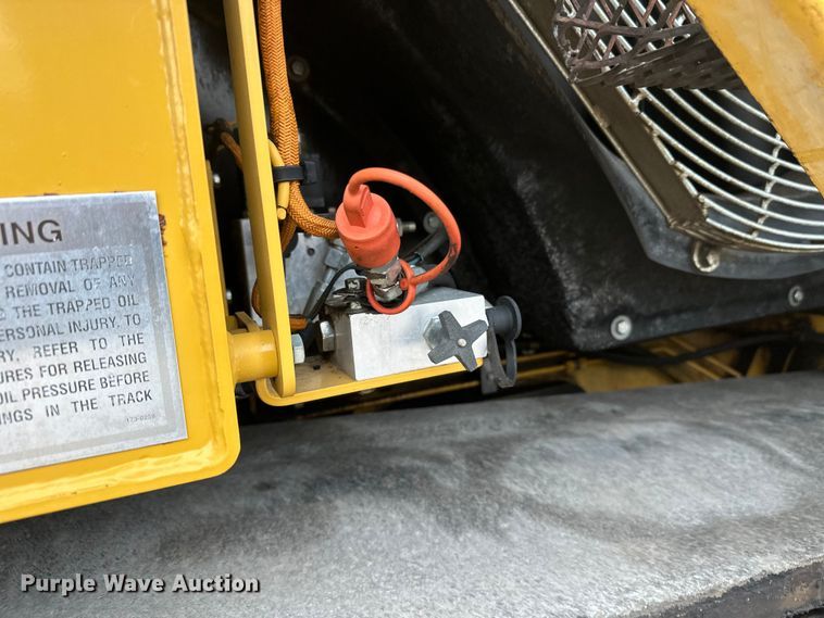 image for item FK1578 2010 Caterpillar AP1055D paver