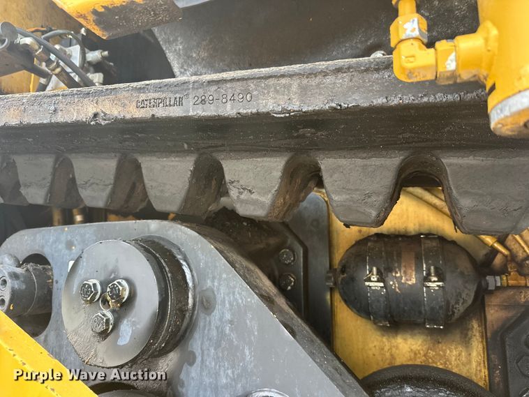 image for item FK1578 2010 Caterpillar AP1055D paver