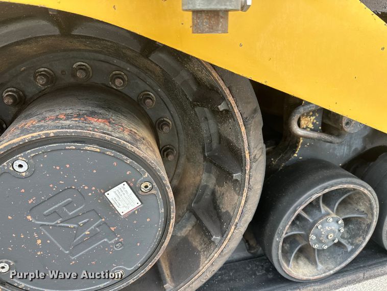 image for item FK1578 2010 Caterpillar AP1055D paver