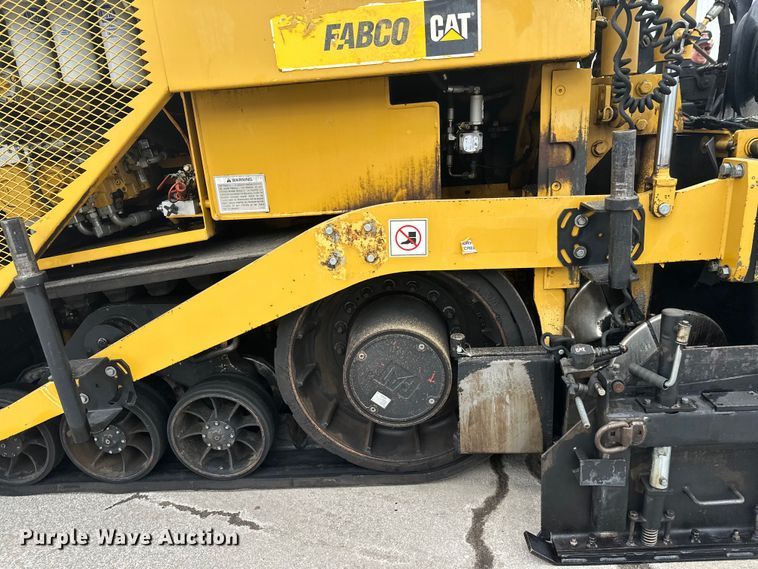 image for item FK1578 2010 Caterpillar AP1055D paver