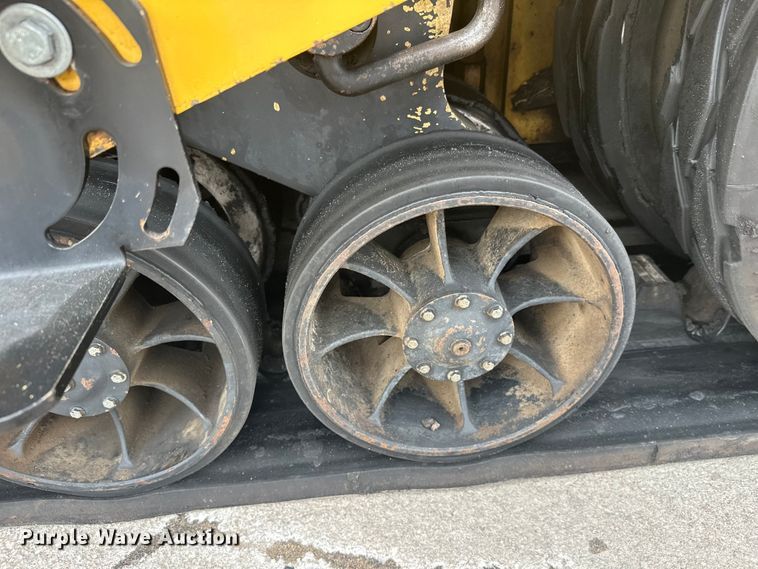 image for item FK1578 2010 Caterpillar AP1055D paver