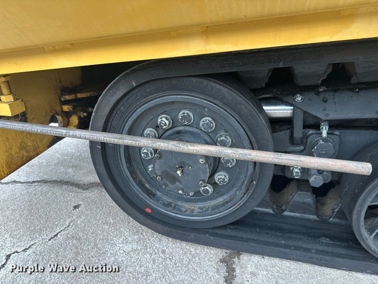 image for item FK1578 2010 Caterpillar AP1055D paver