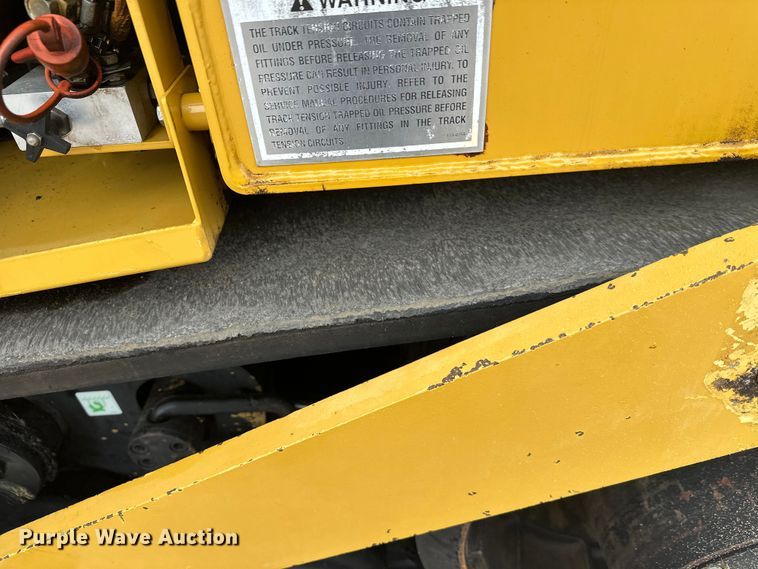 image for item FK1578 2010 Caterpillar AP1055D paver