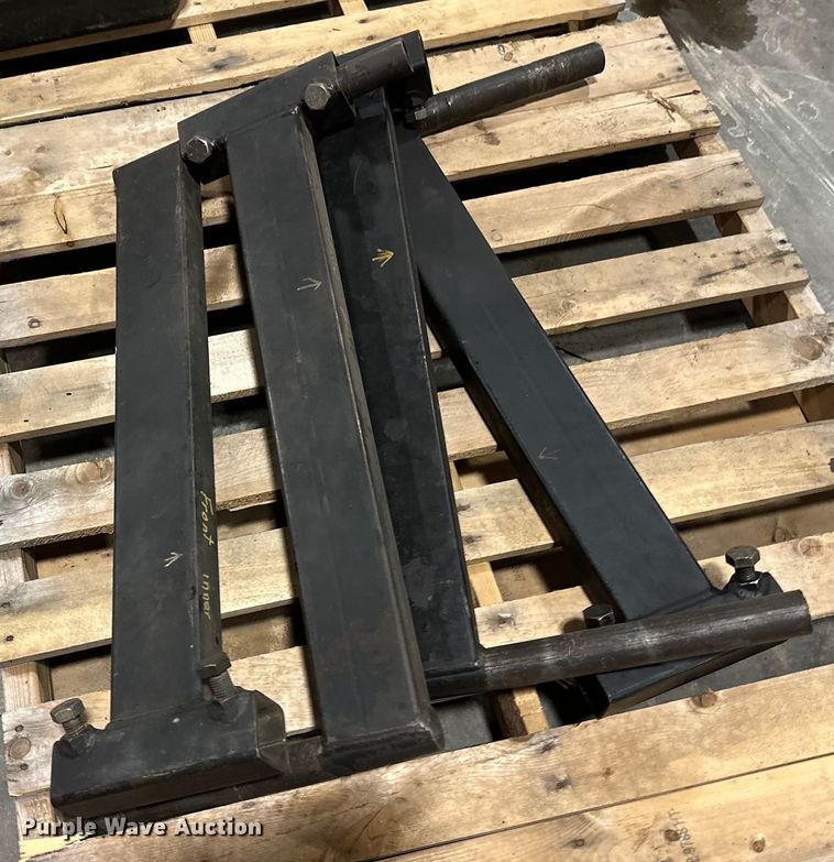 image for item FK1578 2010 Caterpillar AP1055D paver