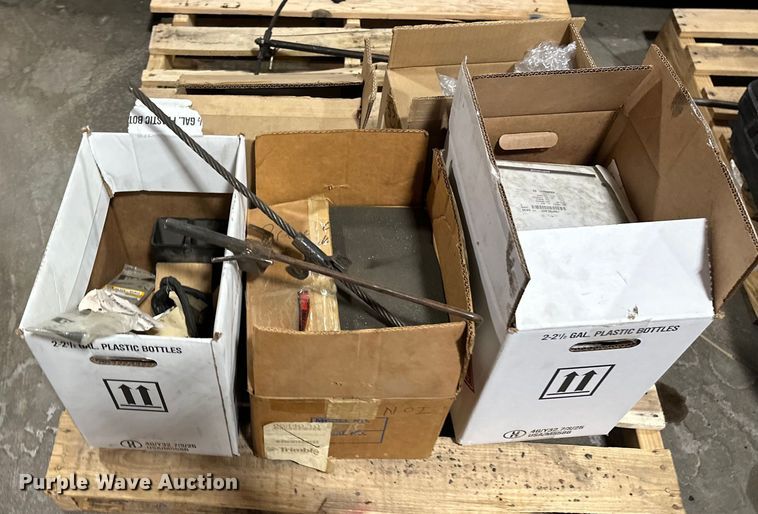 image for item FK1578 2010 Caterpillar AP1055D paver