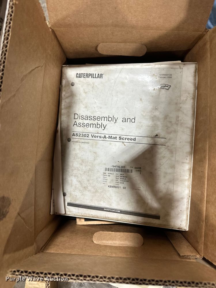 image for item FK1578 2010 Caterpillar AP1055D paver