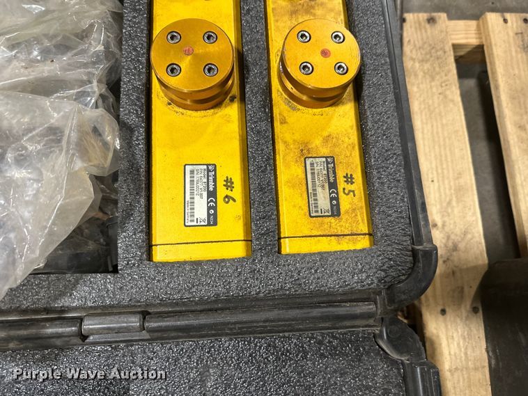 image for item FK1578 2010 Caterpillar AP1055D paver