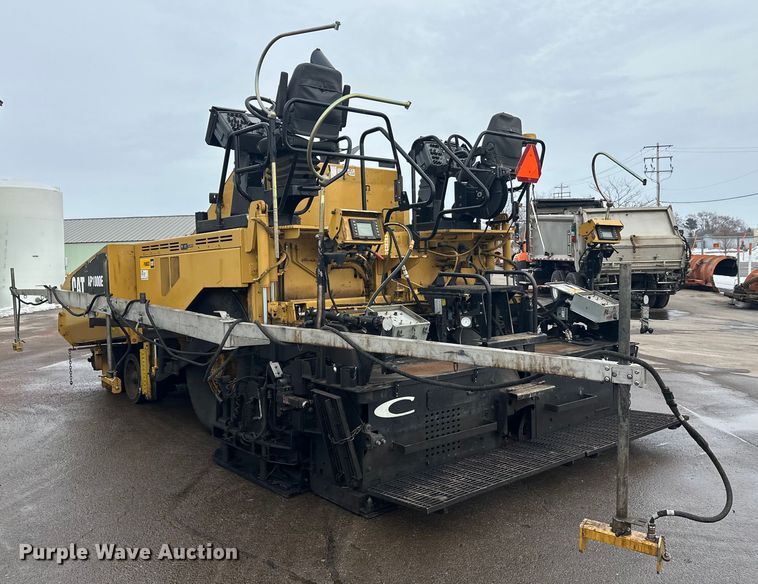 image for item FK1579 2014 Caterpillar AP1000E paver