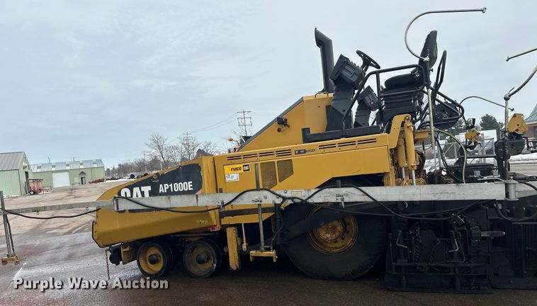 image for item FK1579 2014 Caterpillar AP1000E paver