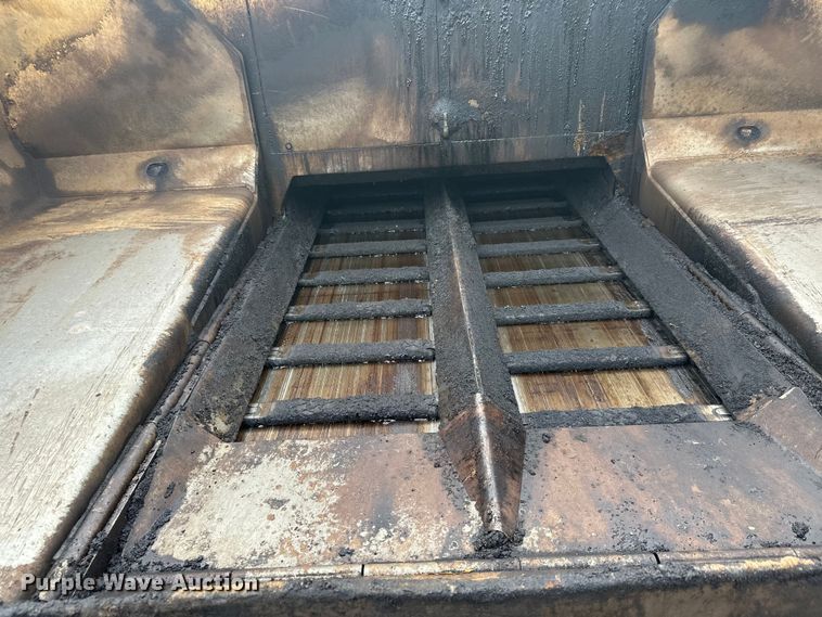 image for item FK1579 2014 Caterpillar AP1000E paver