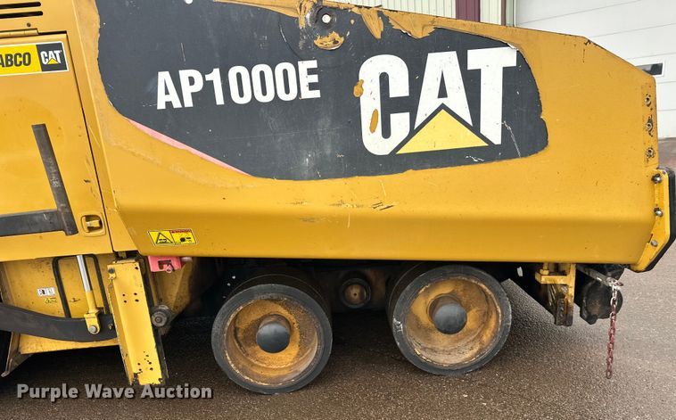 image for item FK1579 2014 Caterpillar AP1000E paver