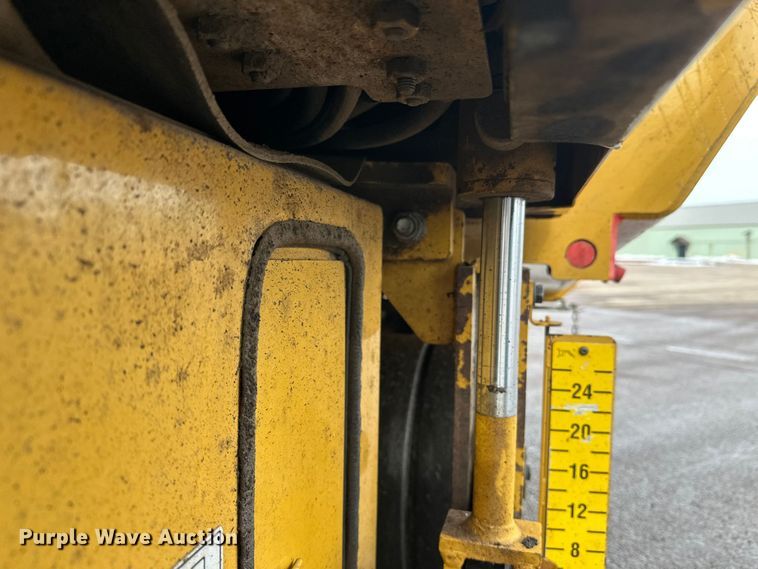 image for item FK1579 2014 Caterpillar AP1000E paver