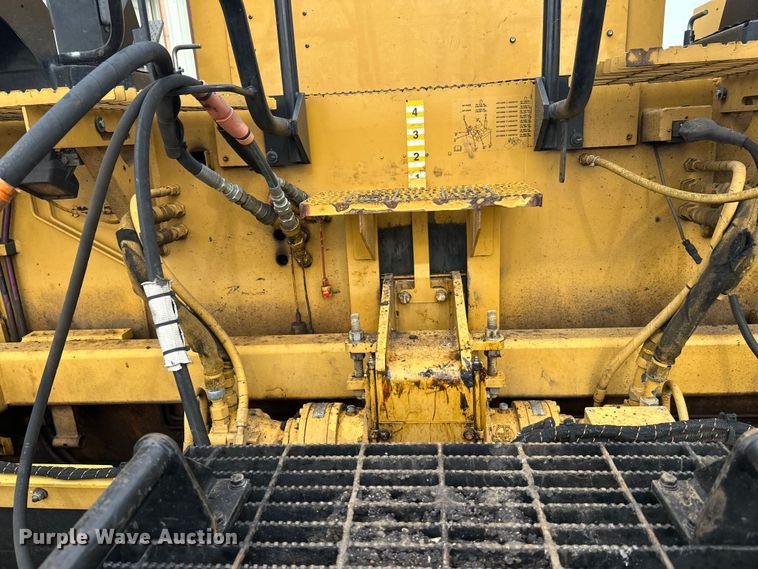image for item FK1579 2014 Caterpillar AP1000E paver