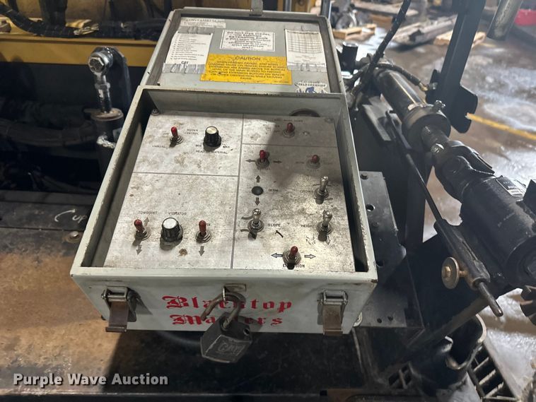 image for item FK1579 2014 Caterpillar AP1000E paver