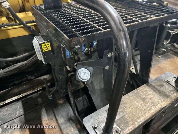 image for item FK1579 2014 Caterpillar AP1000E paver