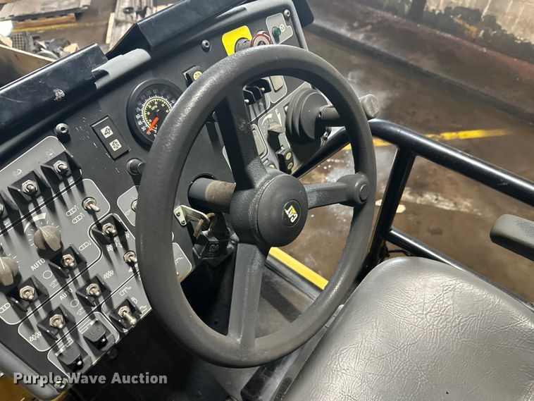 image for item FK1579 2014 Caterpillar AP1000E paver