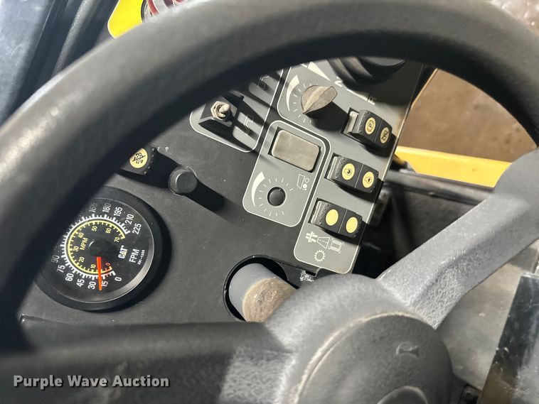 image for item FK1579 2014 Caterpillar AP1000E paver