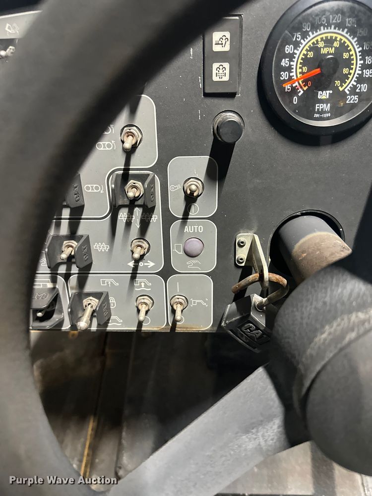 image for item FK1579 2014 Caterpillar AP1000E paver