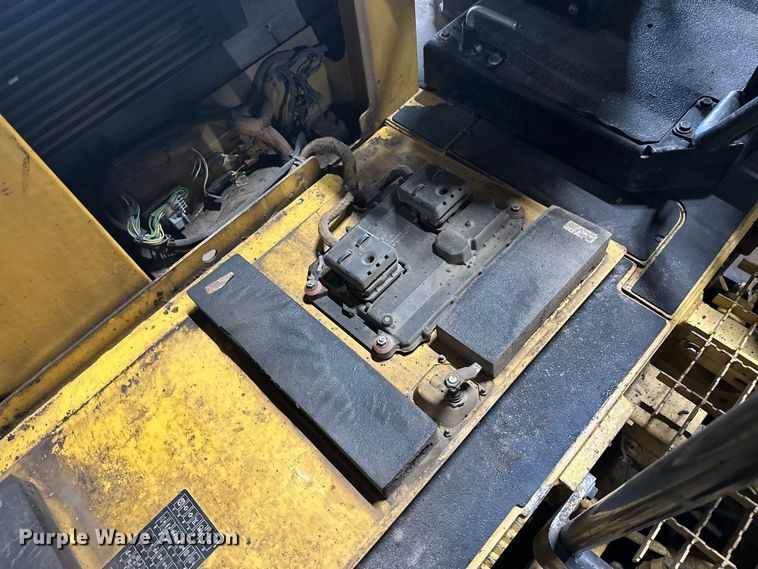 image for item FK1579 2014 Caterpillar AP1000E paver