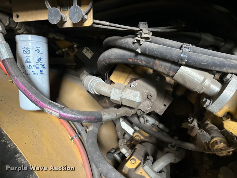 image for item FK1579 2014 Caterpillar AP1000E paver