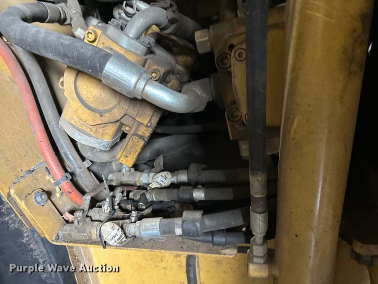 image for item FK1579 2014 Caterpillar AP1000E paver