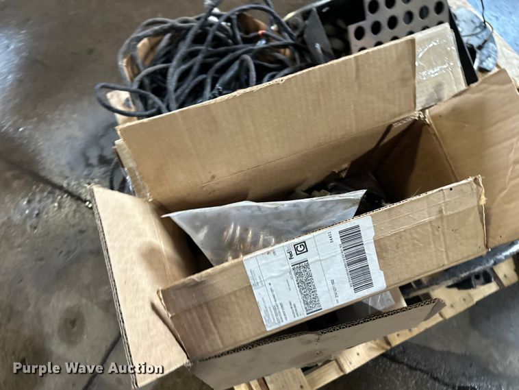 image for item FK1579 2014 Caterpillar AP1000E paver