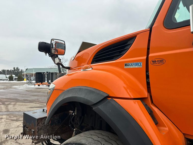 image for item FK1580 2012 International SF637 dump truck