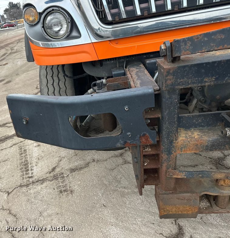 image for item FK1580 2012 International SF637 dump truck