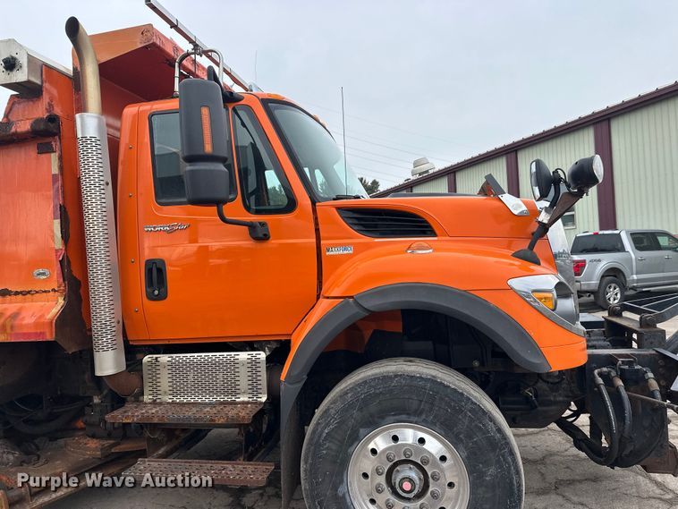 image for item FK1580 2012 International SF637 dump truck