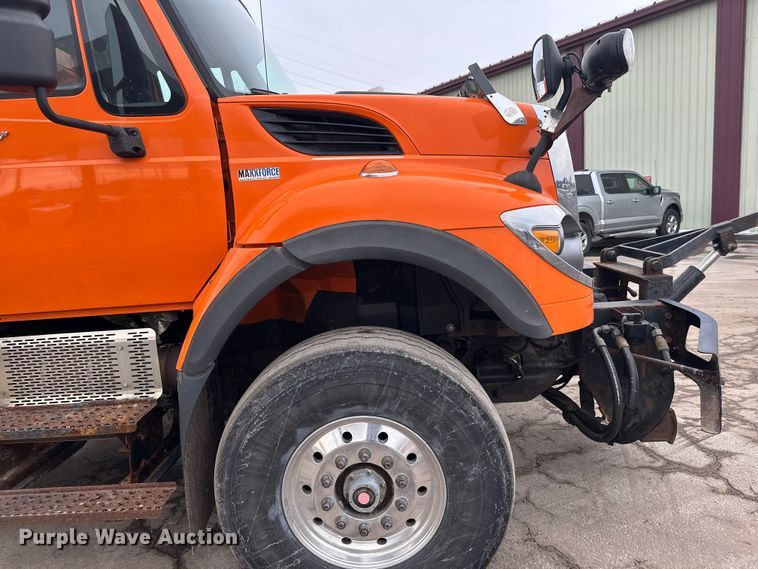 image for item FK1580 2012 International SF637 dump truck