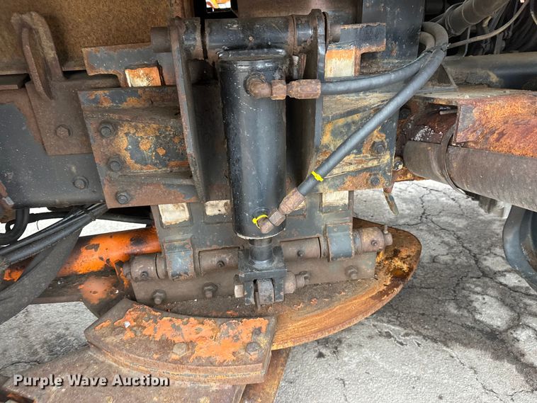 image for item FK1580 2012 International SF637 dump truck