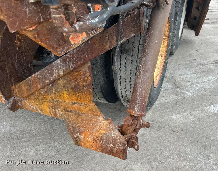 image for item FK1580 2012 International SF637 dump truck