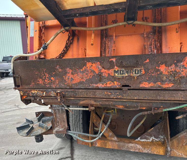 image for item FK1580 2012 International SF637 dump truck