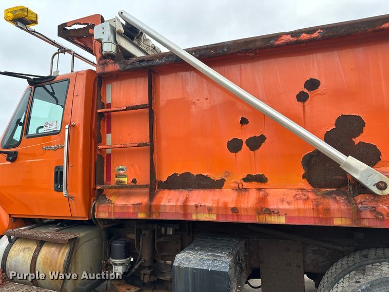 image for item FK1580 2012 International SF637 dump truck