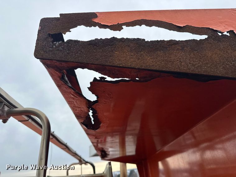 image for item FK1580 2012 International SF637 dump truck