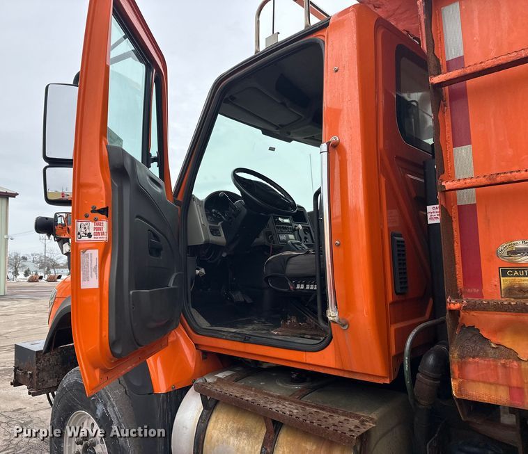 image for item FK1580 2012 International SF637 dump truck