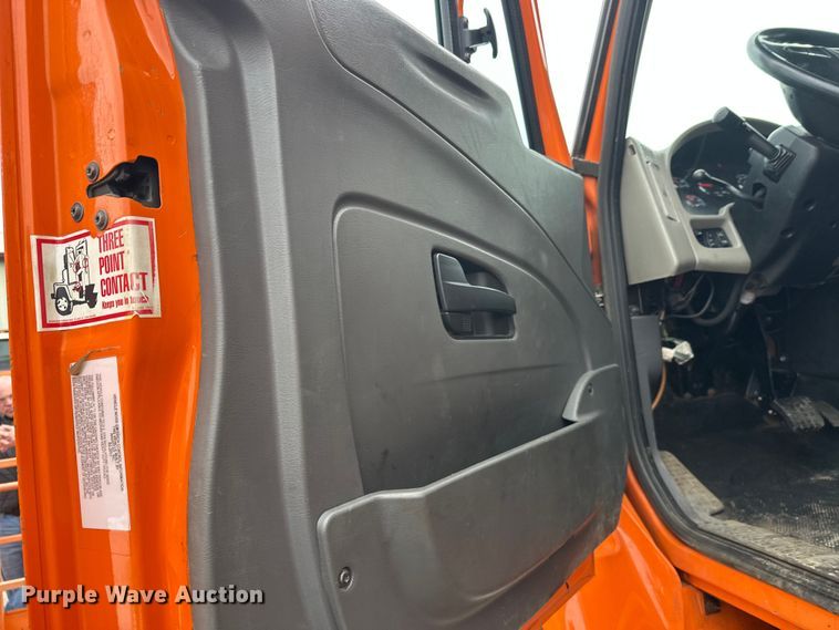 image for item FK1580 2012 International SF637 dump truck