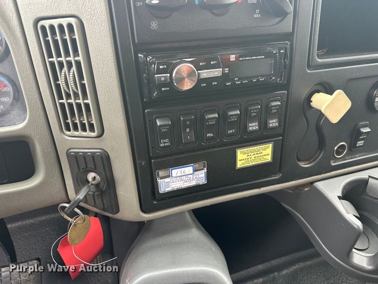 image for item FK1580 2012 International SF637 dump truck