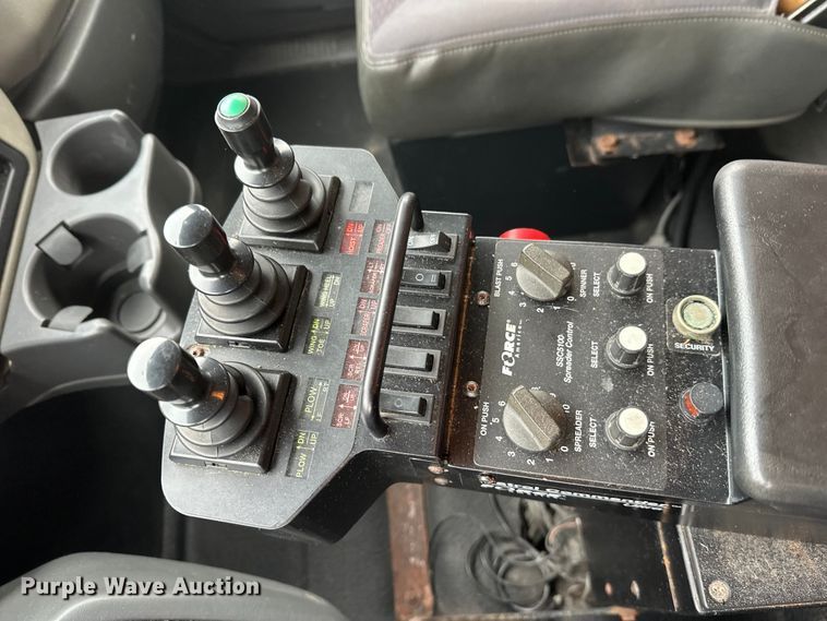 image for item FK1580 2012 International SF637 dump truck