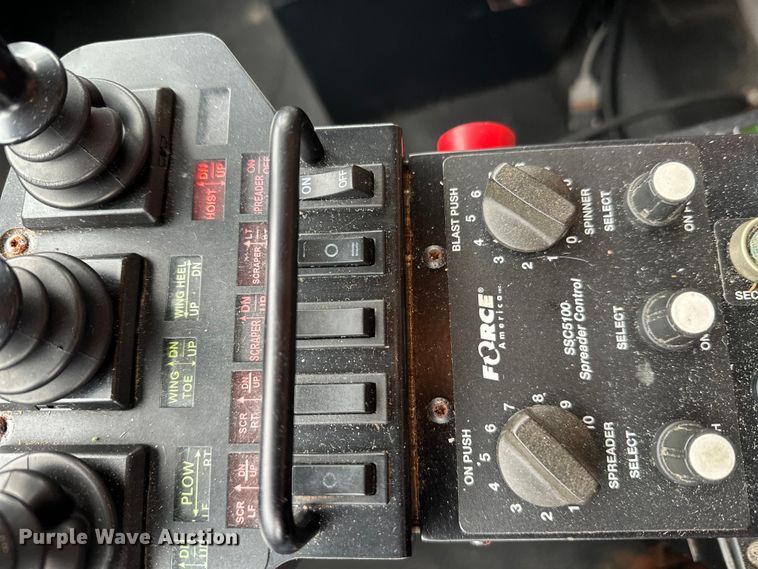 image for item FK1580 2012 International SF637 dump truck