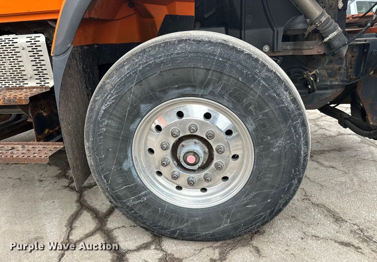 image for item FK1580 2012 International SF637 dump truck