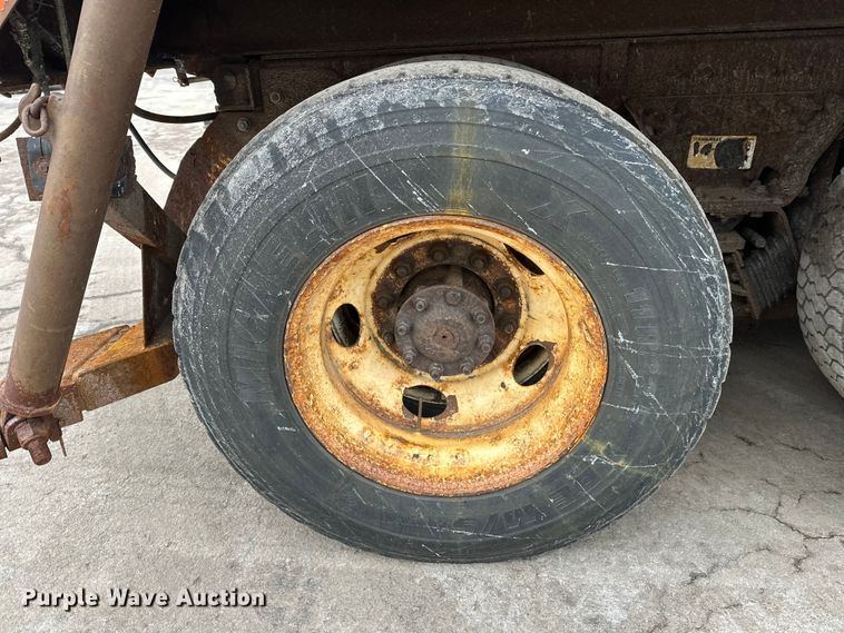 image for item FK1580 2012 International SF637 dump truck