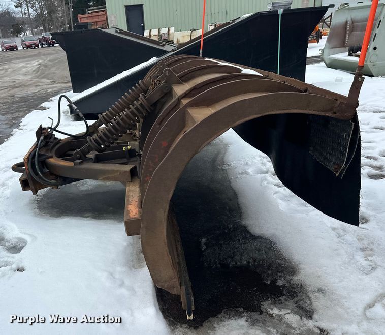 image for item FK1580 2012 International SF637 dump truck